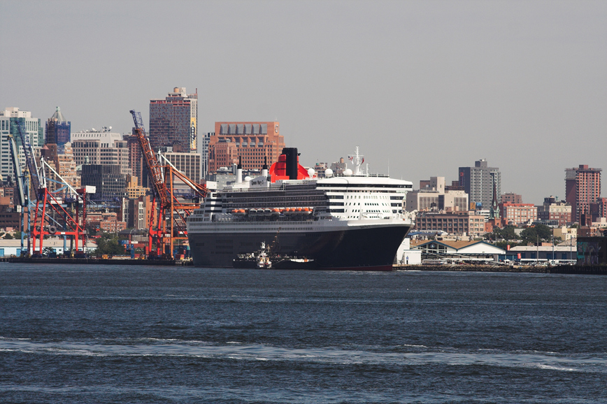 NYC21.jpg - Queen Mary II
