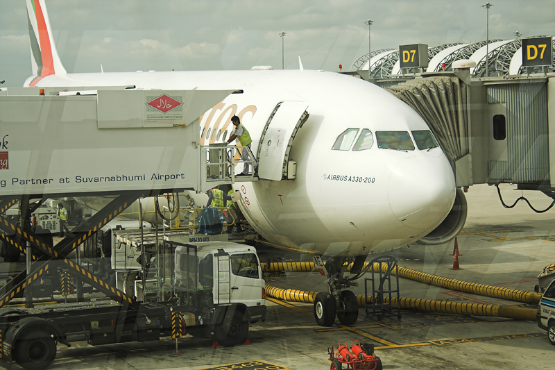 dubai00.jpg - Tschüss Thailand, hallo Dubai - diesmal nicht mit dem A380...