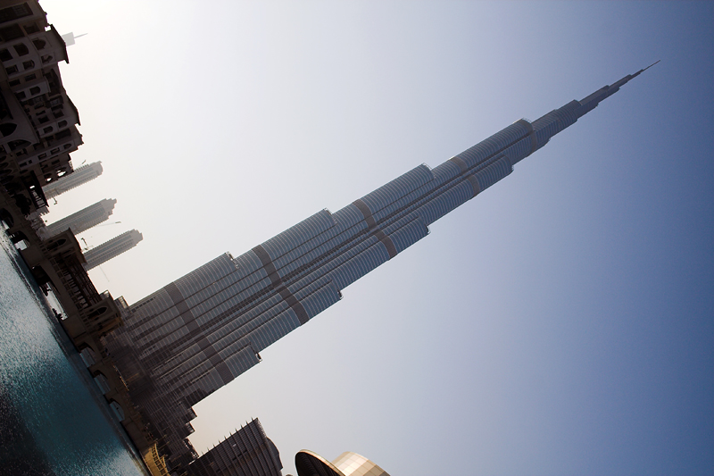dubai04.jpg - Der Burj Khalifa passt nur schräg auf das Bild. Ist er doch das höchste Gebäude der Welt!