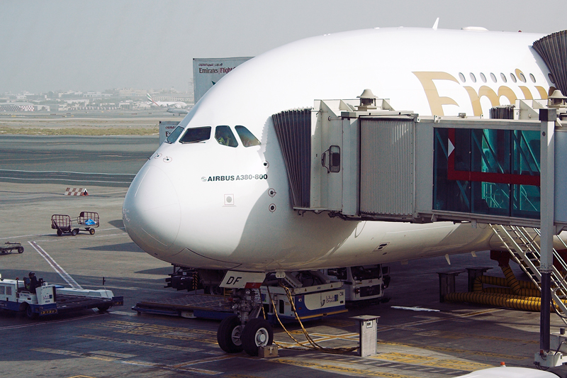 thai00.jpg - Ab geht die Reise. Flug über Dubai und dann mit dem Emirates A380 weiter nach Bangkok. Ganz nett das Teil...
