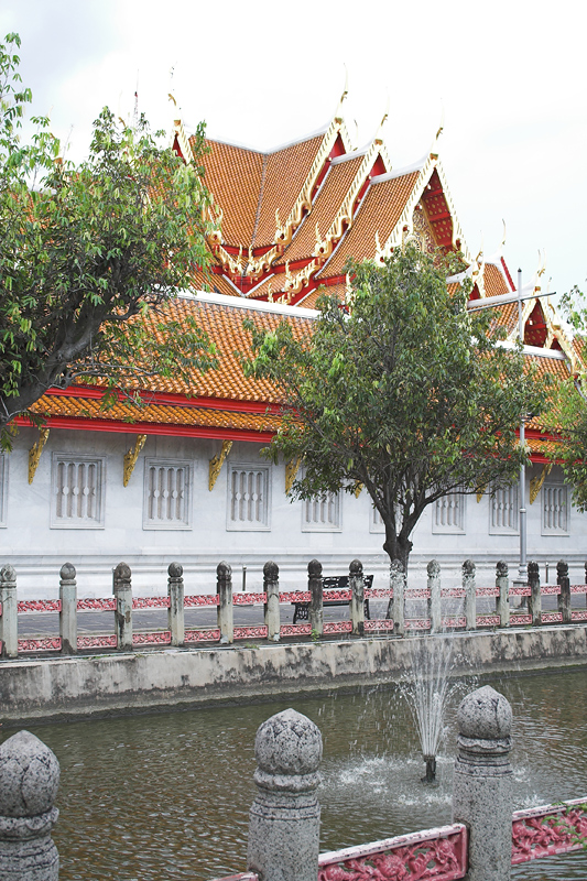 thai10.jpg - Auf dem Weg zum Wat Benchamabophit.